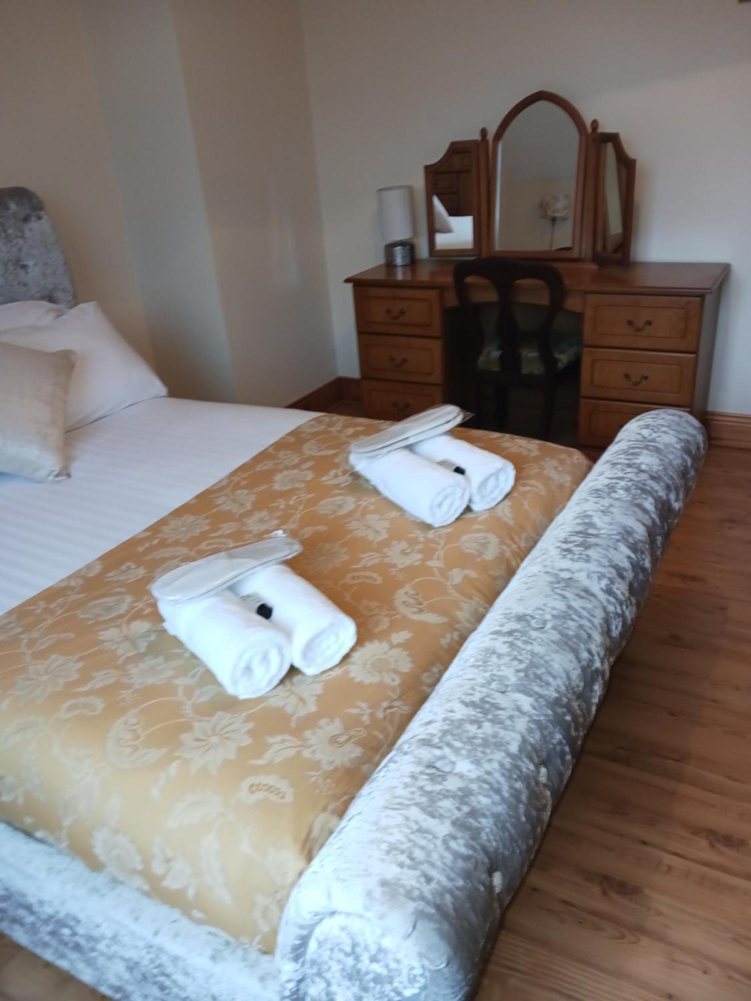 Tullynacrunat Lodge Castleblayney Eksteriør billede