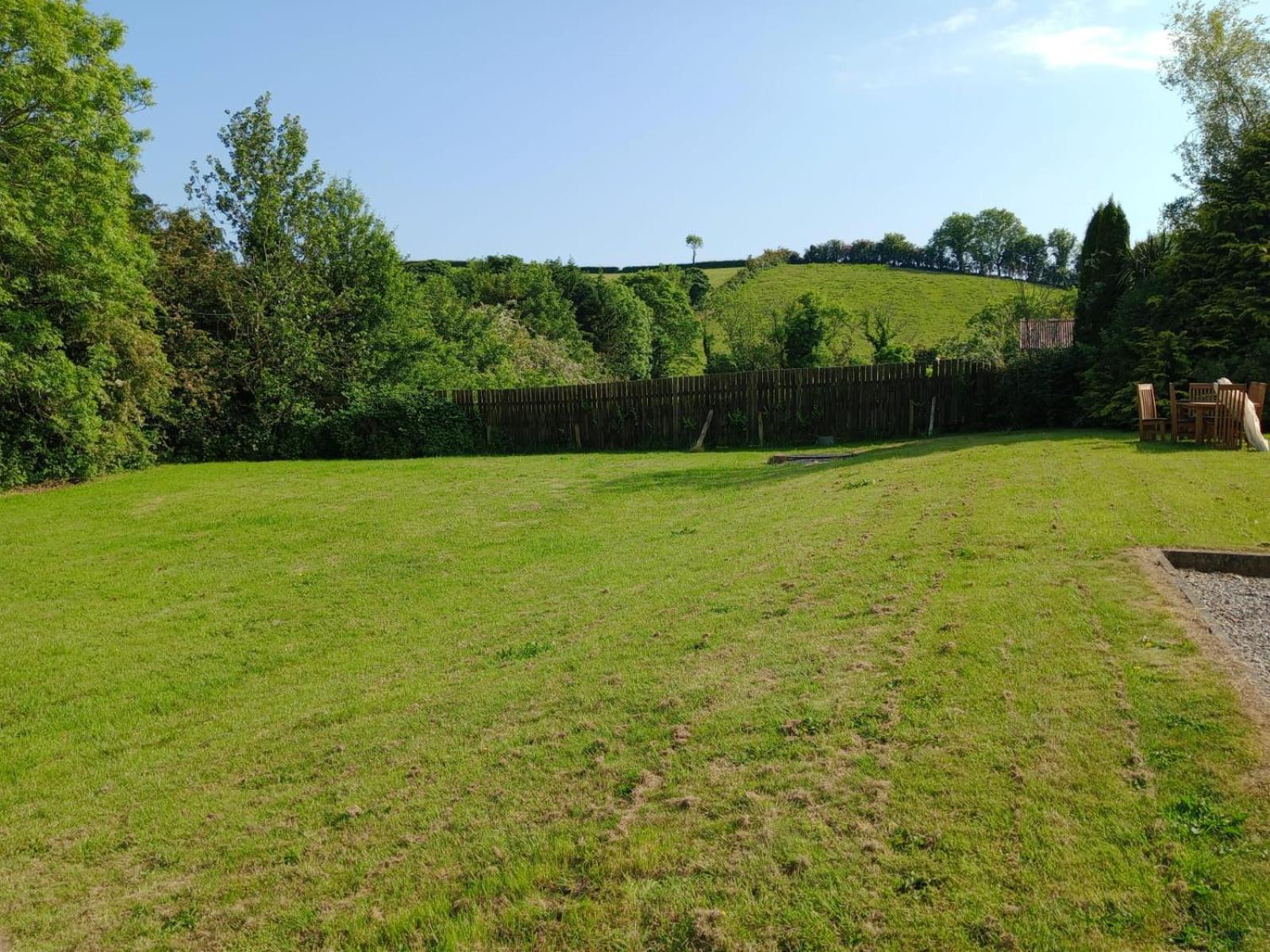 Tullynacrunat Lodge Castleblayney Eksteriør billede