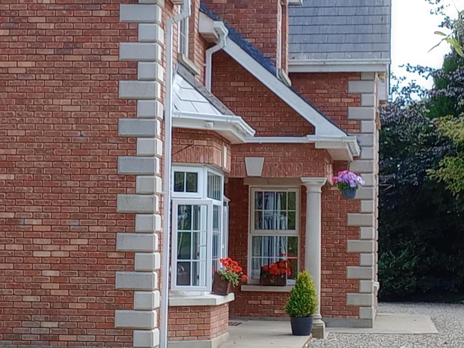 Tullynacrunat Lodge Castleblayney Eksteriør billede