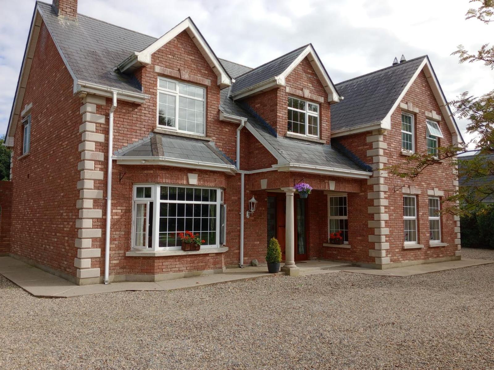 Tullynacrunat Lodge Castleblayney Eksteriør billede